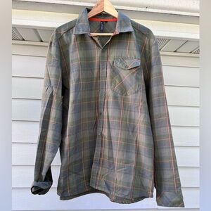 Specialized Plaid Button-Up Shirt, L